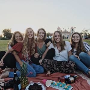 Meet your Posher, Carleigh